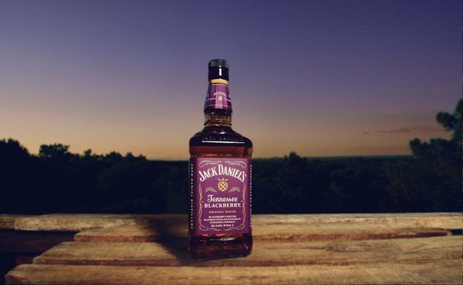 Jack Daniel's Tennessee Blackberry se lanza en EE. UU.