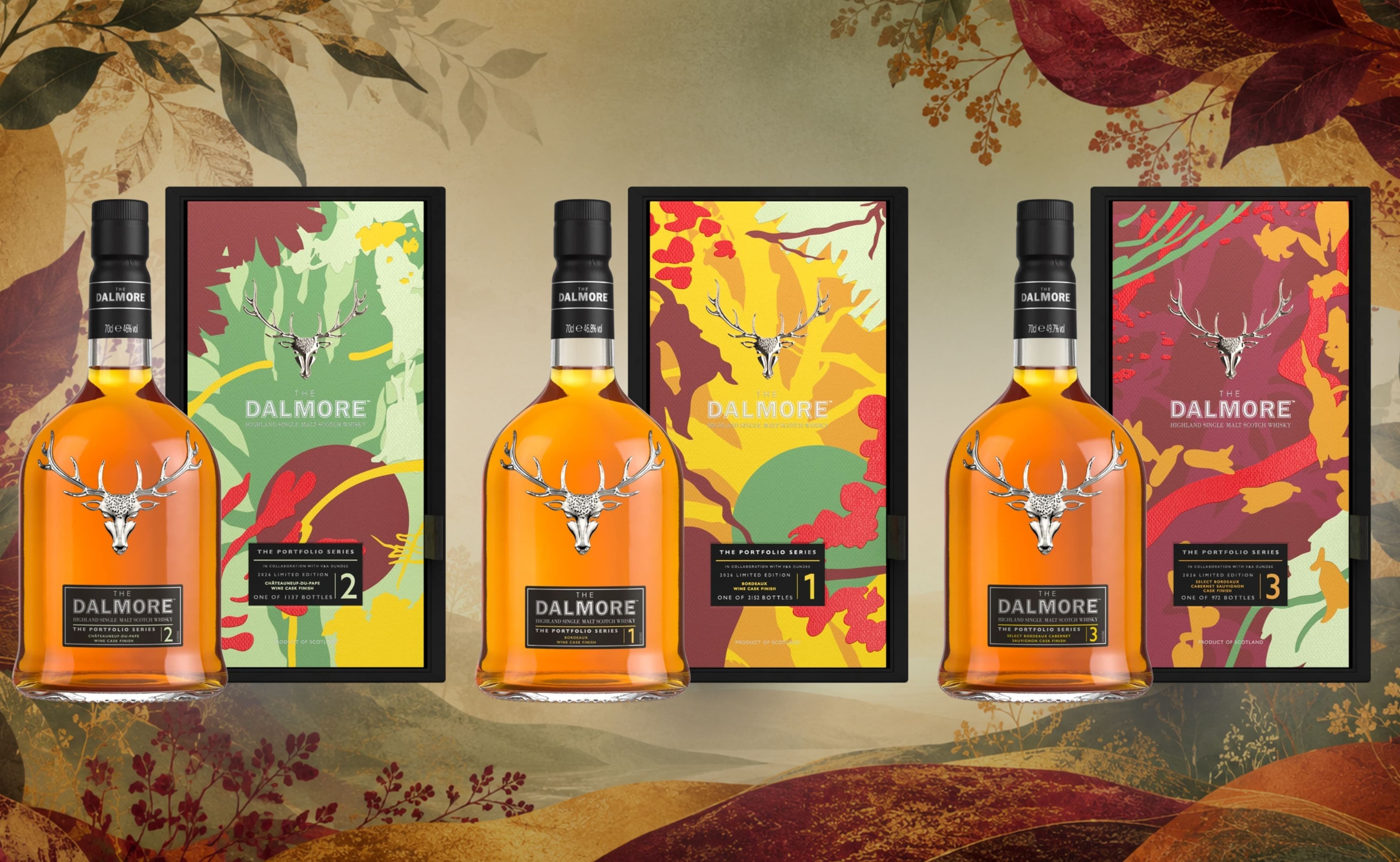 Il set di tre bottiglie della Dalmore Portfolio Series 2026 con packaging artistico della street artist KMG.